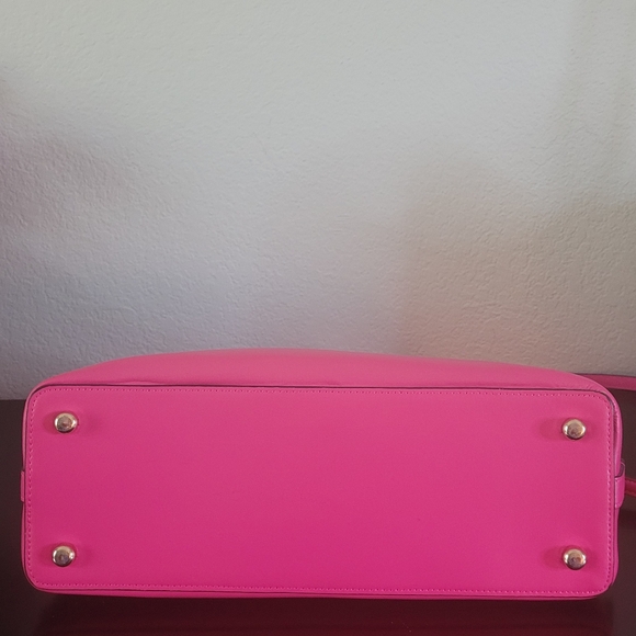 Coach SIERRA SATCHEL IN SIGNATURE - Picture 9 of 14